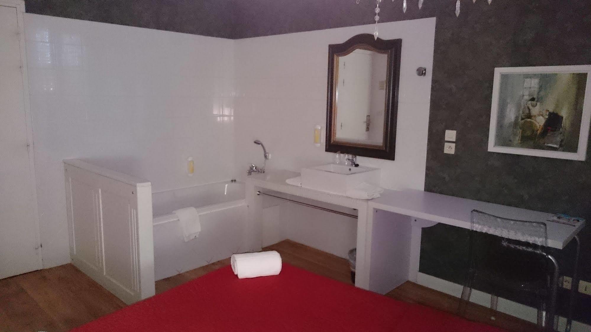 מרטיג Hotel Le 5 מראה חיצוני תמונה